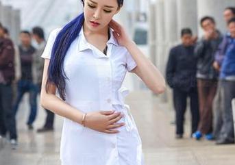 照片讲述的可爱意外：爱丝美卦师的合集