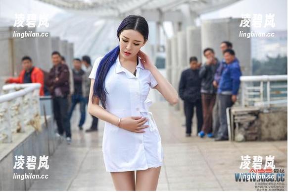 照片讲述的可爱意外：爱丝美卦师的合集
