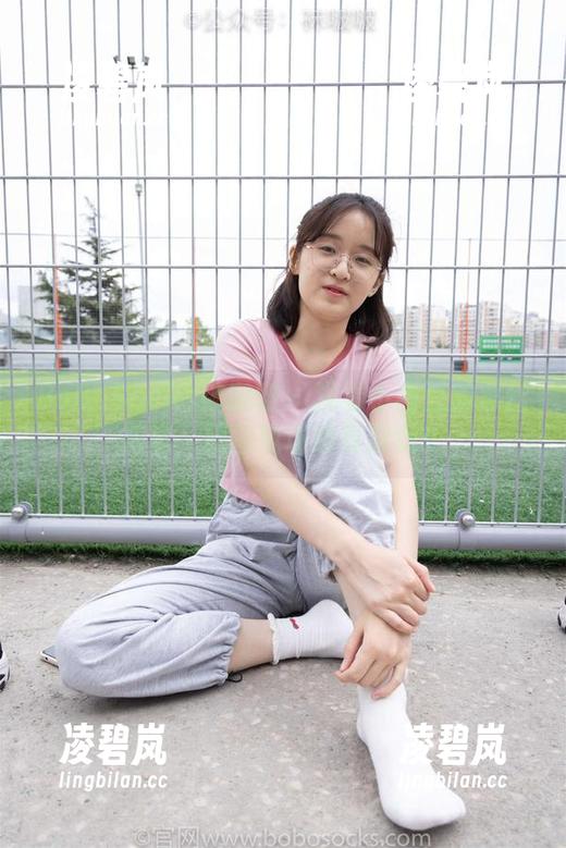 BoBoSocks袜啵啵-小甜豆 BoBoSocks袜啵啵 - 观看小甜豆的黑丝花絮,原图现场感真强啊!