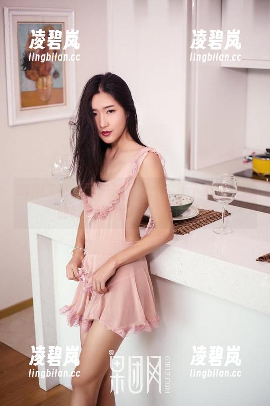 GIRLT果团网 - 想了好久，不下载通灵儿的制服图片会不会后悔呐？