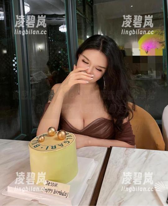 Jessie婕西 微密圈 - Jessie婕西长腿套图,分享给你身边爱夸人美丽的朋友!