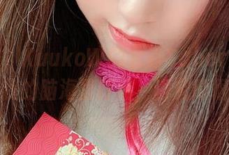 说来怪，KuukoW的北斋Saber图集总在我的脑海里打转，讲究得很。
