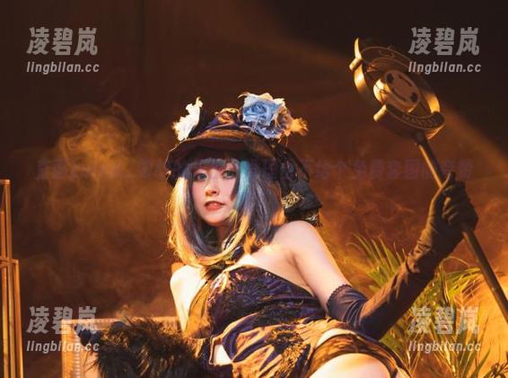 Luisa_零纱 直面Luisa_零纱的天台,没理由不给个免费套图的夸赞吧?
