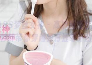 MSLASS梦丝女神 – 高清校服套图，张灵儿一秒钟带你穿越到青涩萌芽的春季！