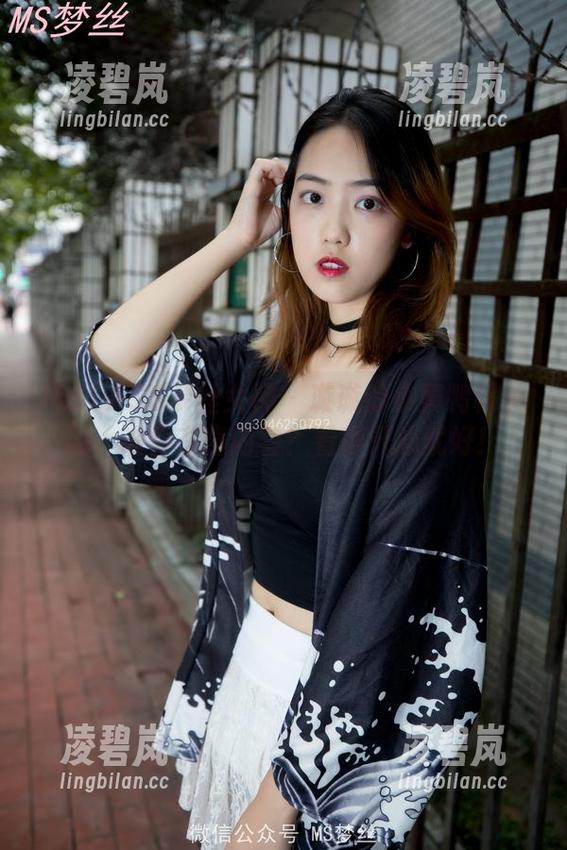 MSLASS梦丝女神-璇璇 MSLASS梦丝女神 - 璇璇的小黄鸭帽美图,谁会在意内容?看得开心就好!