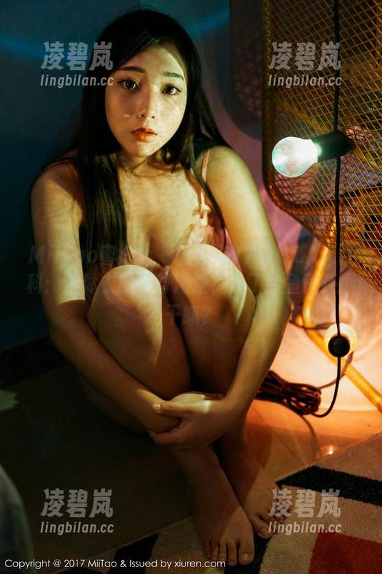 MiiTao蜜桃社 - 韵莉娜VANILLA大百科：连体衣的神奇用途，除了捡鱼干还能干嘛？