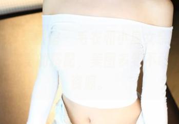 MyGirl美媛馆 – 毛衣和小魔女奈奈竟然是如此完美的搭配，美图多到不敢相信的资源。