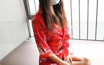图片展开了一场ROSI与长筒黑色丝袜的默契，小心这充满玄机的资源。