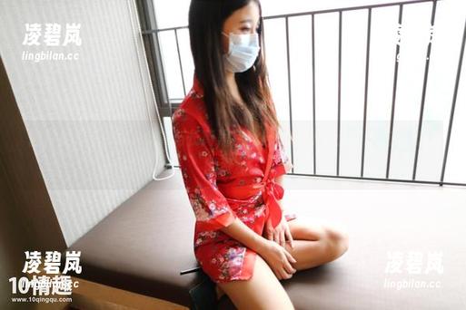 图片展开了一场ROSI与长筒黑色丝袜的默契，小心这充满玄机的资源。