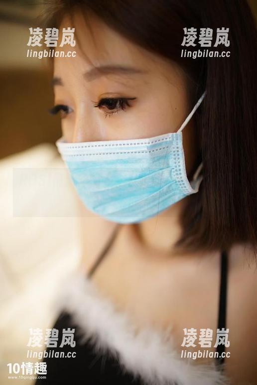 ROSI最新作品集：白色丝袜遇上这双腿，火花四溅
