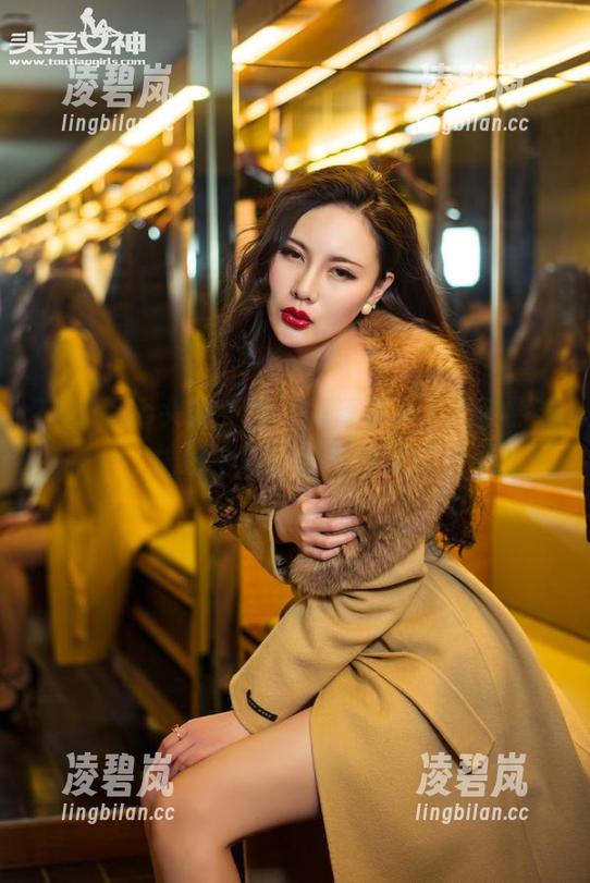 TouTiao头条女神-刘芸熙 TouTiao头条女神 - 高清写真,刘芸熙在婚纱中释放的不羁灵魂