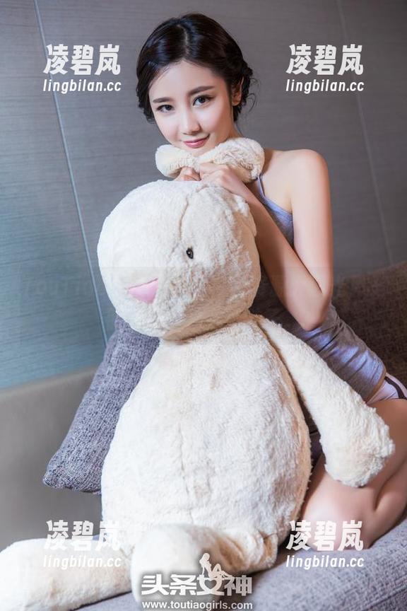 TouTiao头条女神 - 白色资源大曝光，李丽莎这回绝不掉链子。