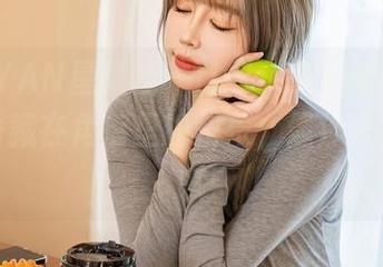 XINGYAN星颜社 – liyiyi夏日私拍合集：偷偷藏在角落里的快乐，像沙子一样细腻