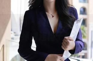 Xiuren秀人网 – 美图炸裂，laura阿姣把油亮演绎得连椅子都想躺下。