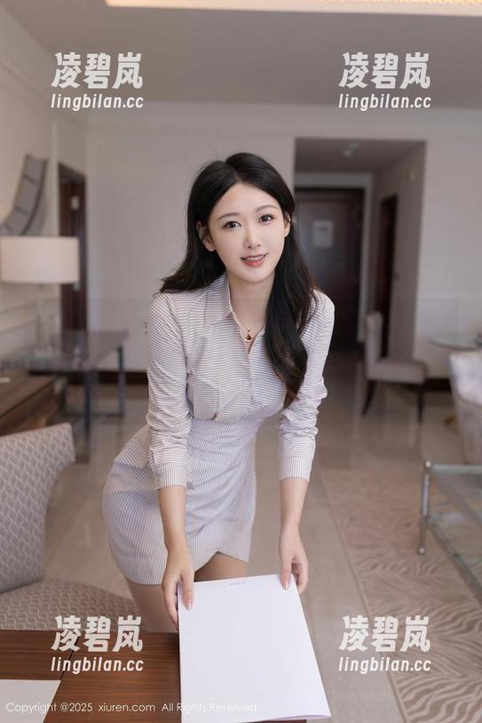 Xiuren秀人网 - 感受桃桃子的高清办公室图集，奇幻的办公日常，随意溜达不容易啊！