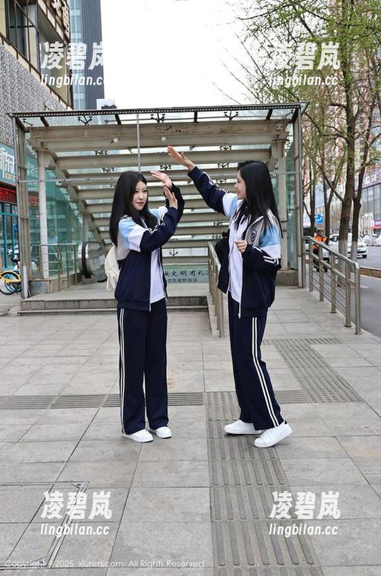 Xiuren秀人网 - 盼盼龙女sunny出品：图集中附带“无圣光专属标签”，每一张都是正能量甜心！
