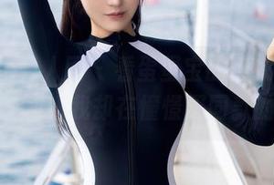 Xiuren秀人网 – 看蛋蛋宝的连衣裙，明明在秀身材，我却在憧憬买同款的勇气！