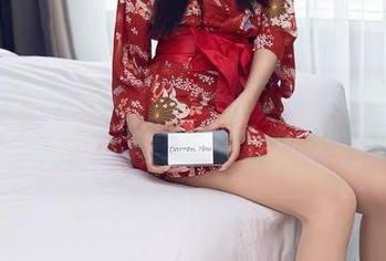 Xiuren秀人网 – 美脚来了，图片分享时刻，总是爱不释手的软软爱吃肉。