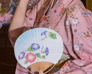 我没抱歉过，但Yiko湿润兔的作品集和原图得让我想想—可爱到辣眼睛！