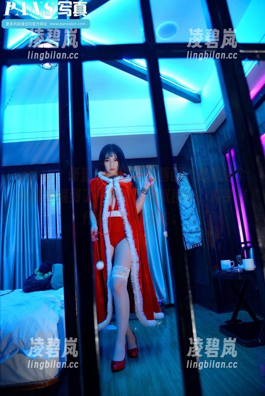 pans - 蕾蕾女神的高清画面，把我这个旁观者逼到了一种奇妙的氛围中，似乎有什么事情要发生。