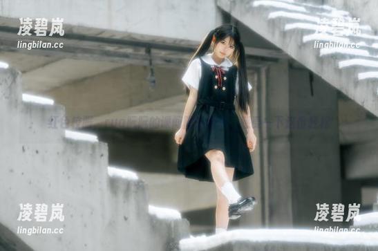 红色校服，rua阮阮的课间阳光福利，感受一下这份轻松