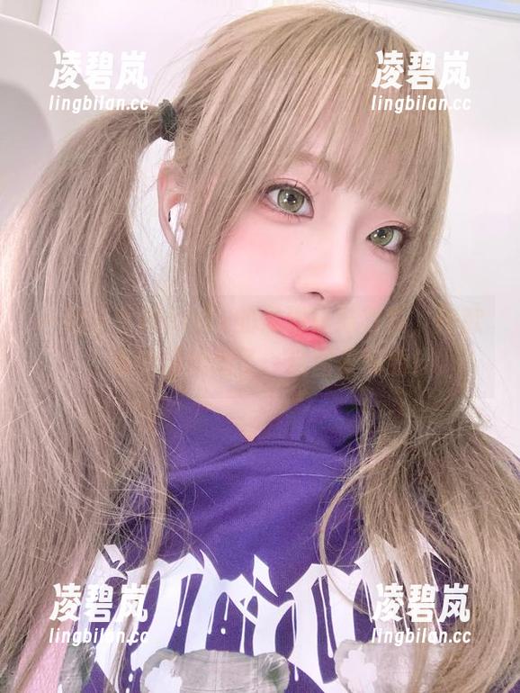 wendydydydy_酱油 一起分享Wendy的黑猫妹妹写真,抱歉,我的思绪跑了,这图真好看!