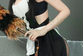 丽柜 – 打开这份合集，白衬衫和佳怡的化学反应果然不同寻常！