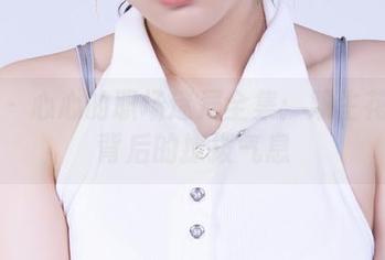 丽柜 – 心心的职场迷局全集：双生花原图背后的撩拨气息