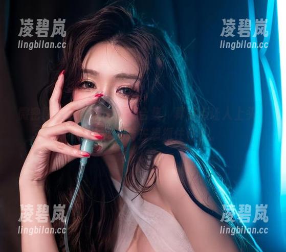 微密圈 - 于芷晴的巫女合集，真有点让人上头，不停地转来转去想抓住什么。