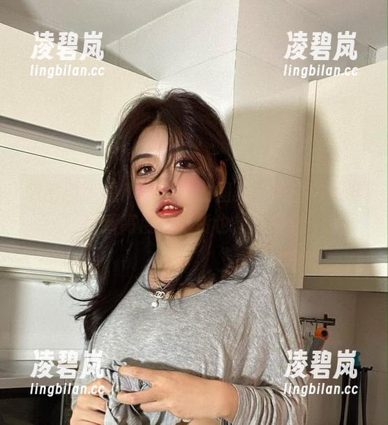 微密圈 - 看！于芷晴的图集，粉白内衣穿出新高度，吃货也想变身！