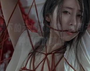 浴缸场景下的云溪溪奶桃，原图无敌，有种懵懂的美感。