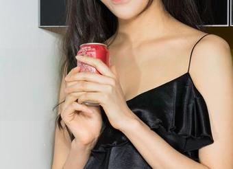 克拉女神 – 盈盈的兔女郎图包，更新好时机，满满都是诱惑值。