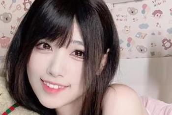 微密圈 – 一天到晚想浴缸，十万口草莓粥粥的定制奇遇