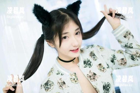 南桃Momoko赫萝的写真时光，闪烁着不一样的光彩