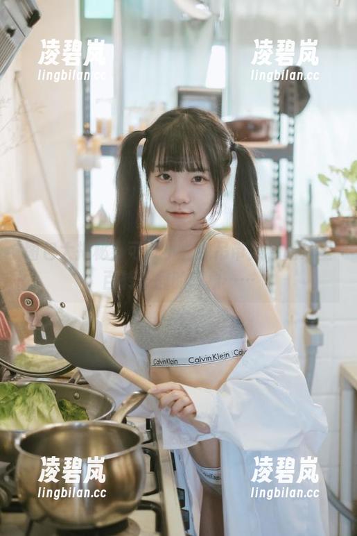 图包大揭秘！可可小白兔吊带照，脑海里百转千回的想象……