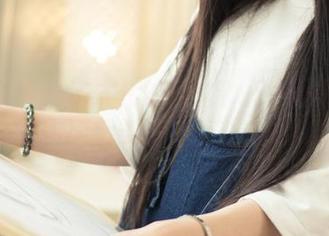 头条女神 – 格式化的日常？王一涵制服合集教你另类“上班”方式！