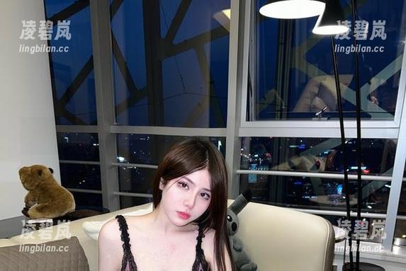 微密圈 - 奔跑的晶骡子教你，无圣光下连衣裙也能决定一切！
