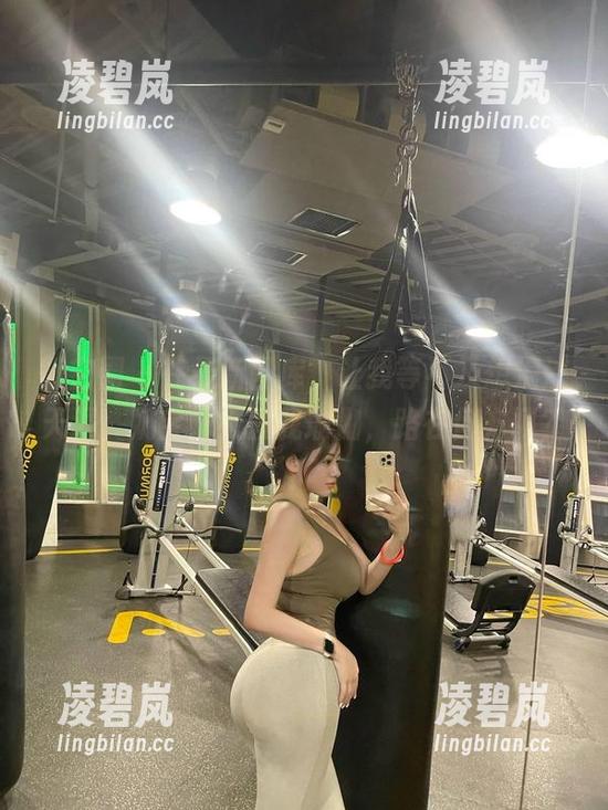 奶宝妹纸 微密圈 - 在最新图库,让我等不及想浪迹天涯,奶宝妹纸教我瑜伽,路在何方呵?