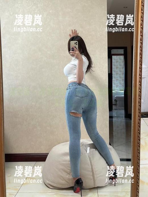 奶宝妹纸 微密圈 - 改变视野:奶宝妹纸的制服写真,无圣光,无过滤