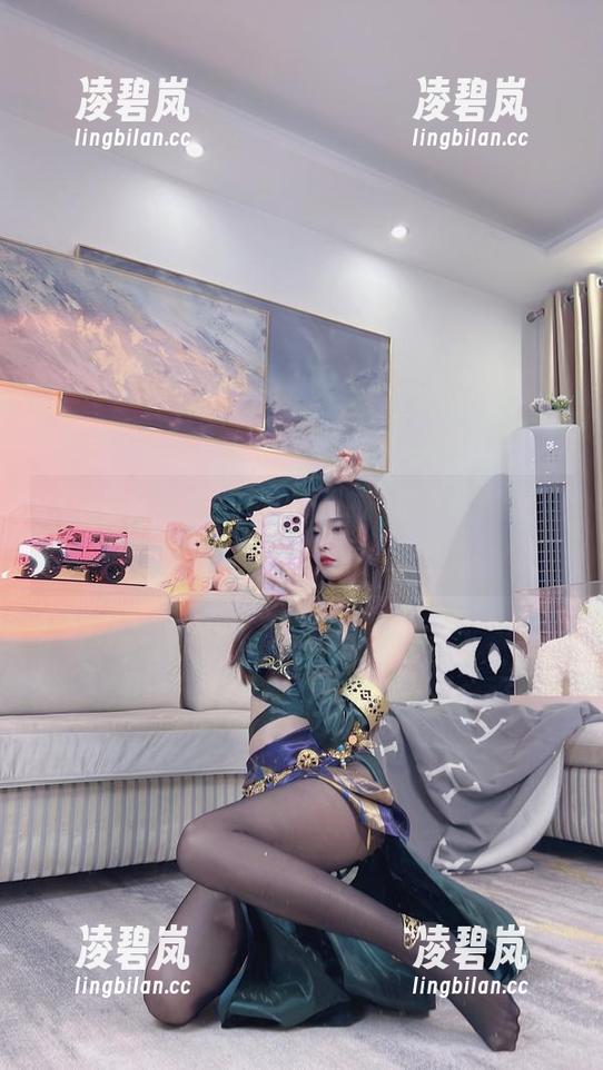 小小奶瓶儿的海边图册，满是“我只想当个文青”的心路历程