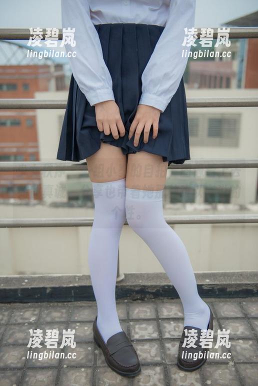 少女秩序 - 一组小葵的自拍，图像看上去如此真诚，分享也带着她那种难以言说的个性。
