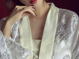 尤蜜荟 – 合法萝莉的纯白图集，眼球的随意漂流之旅