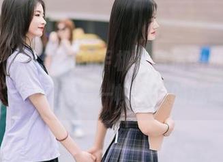 尤蜜荟 – 掏出你的手机，高清图册里的“娇喘JC”女孩真是一帧一帧的流量密码。