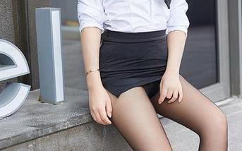 尤蜜荟 – 不聊别的，只想看月音瞳的“女孩”套图分享