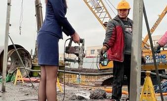 微密圈 – 就是阿朱啊的火车小捣蛋，合集分享让人意外的幽默