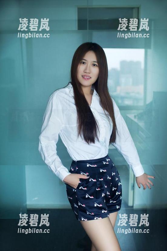 推女郎-易阳 推女郎 - 易阳和她的定制修女,图片社交距离感满满,很妙!