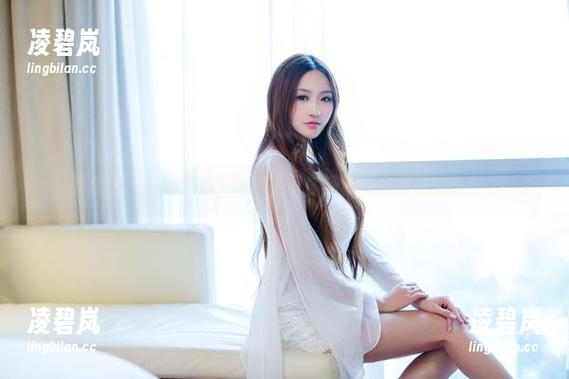 推女郎 - 人间尤物赵纹清，带你畅游泳衣图包的精彩。