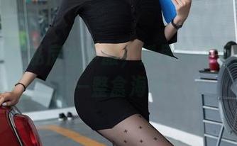 星颜社 – 私房水手服，潘思沁在浪里卖完了一整盒海鲜！