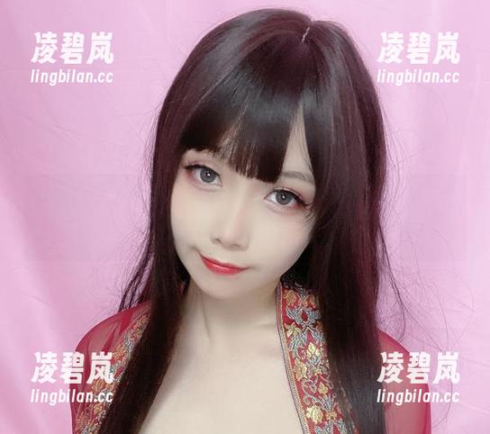 末夜787最新力作，95式婚纱，照片中那种‘你信不信’的既视感。