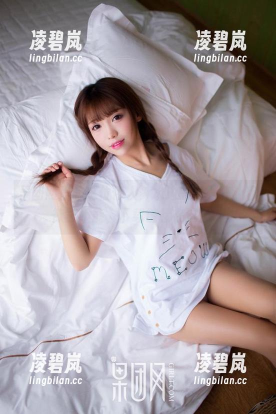 果团网 果团网里的这位伊人,水边的写真集让你欲罢不能,下载链接在这里!